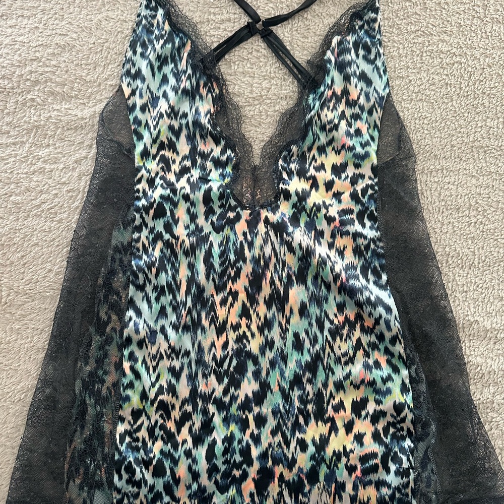New Victoria’s Secret Sleepwear Intimates Top Colorful Leopard Print and Lace